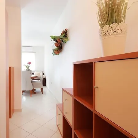 Seawaves Apartment